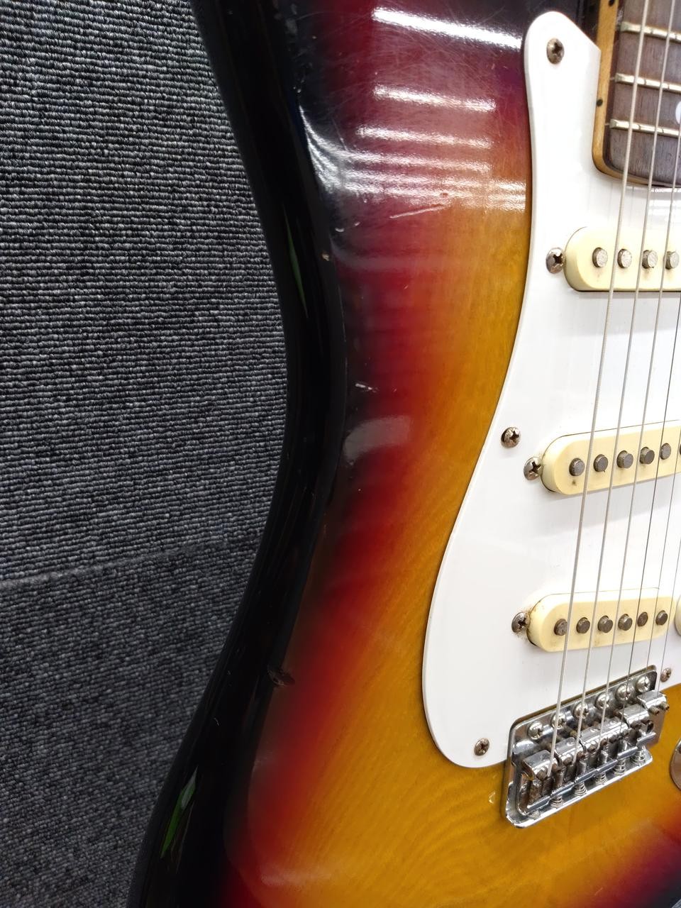 Tokai Springy Sound ST-60 Sunburst Electric Guitar W/Hard Case Used Product