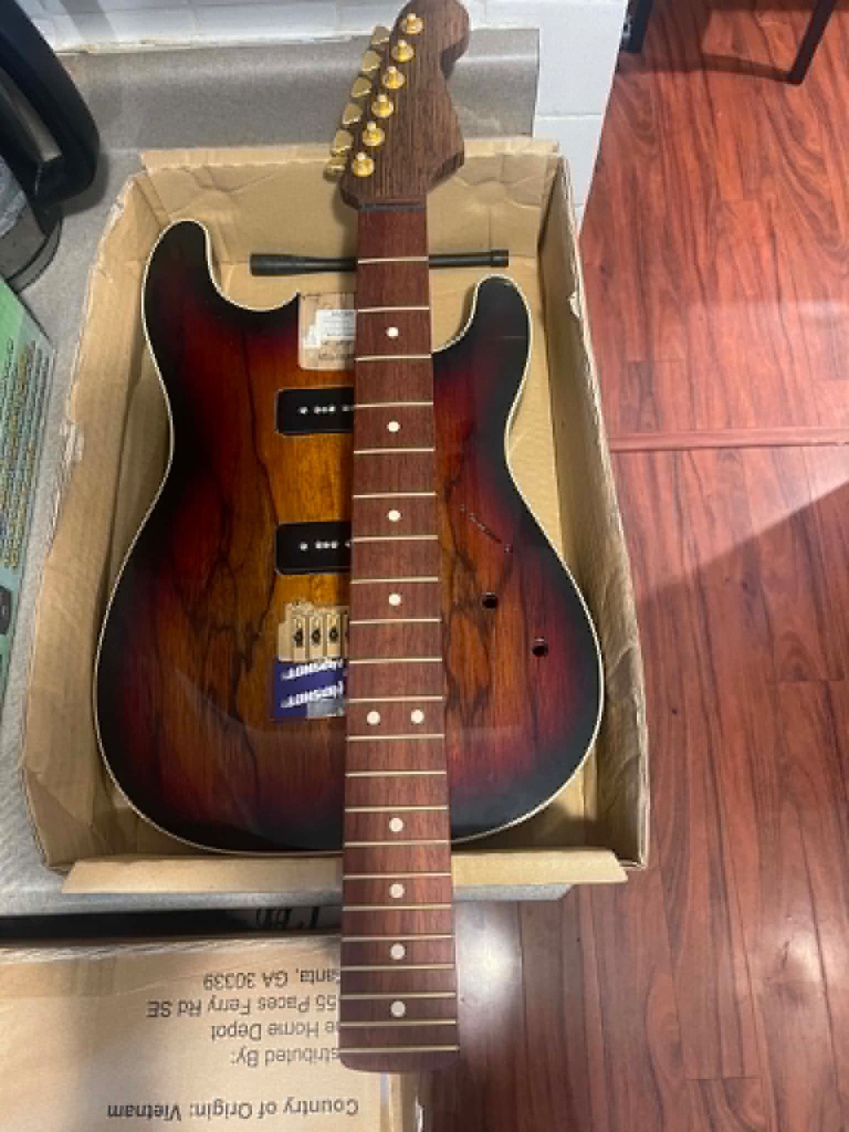 Warmouth Custom S-Style Guitar Pieces with Tobacco sunburst wood finish