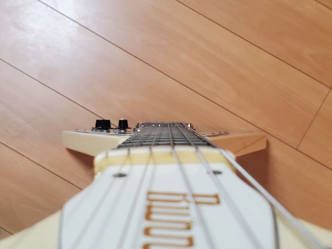 FERNANDES Flying V 70’s White Electric Guitar W/Gig Bag Shipping From Japan