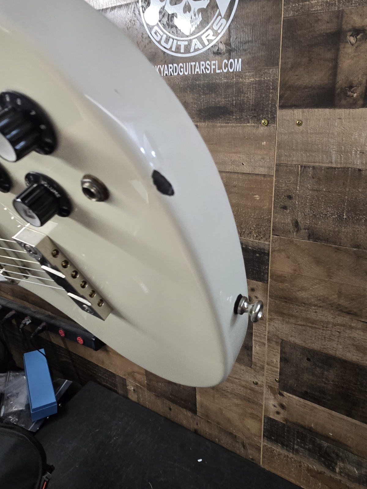Guild Polara S100 Solidbody Electric Guitar White