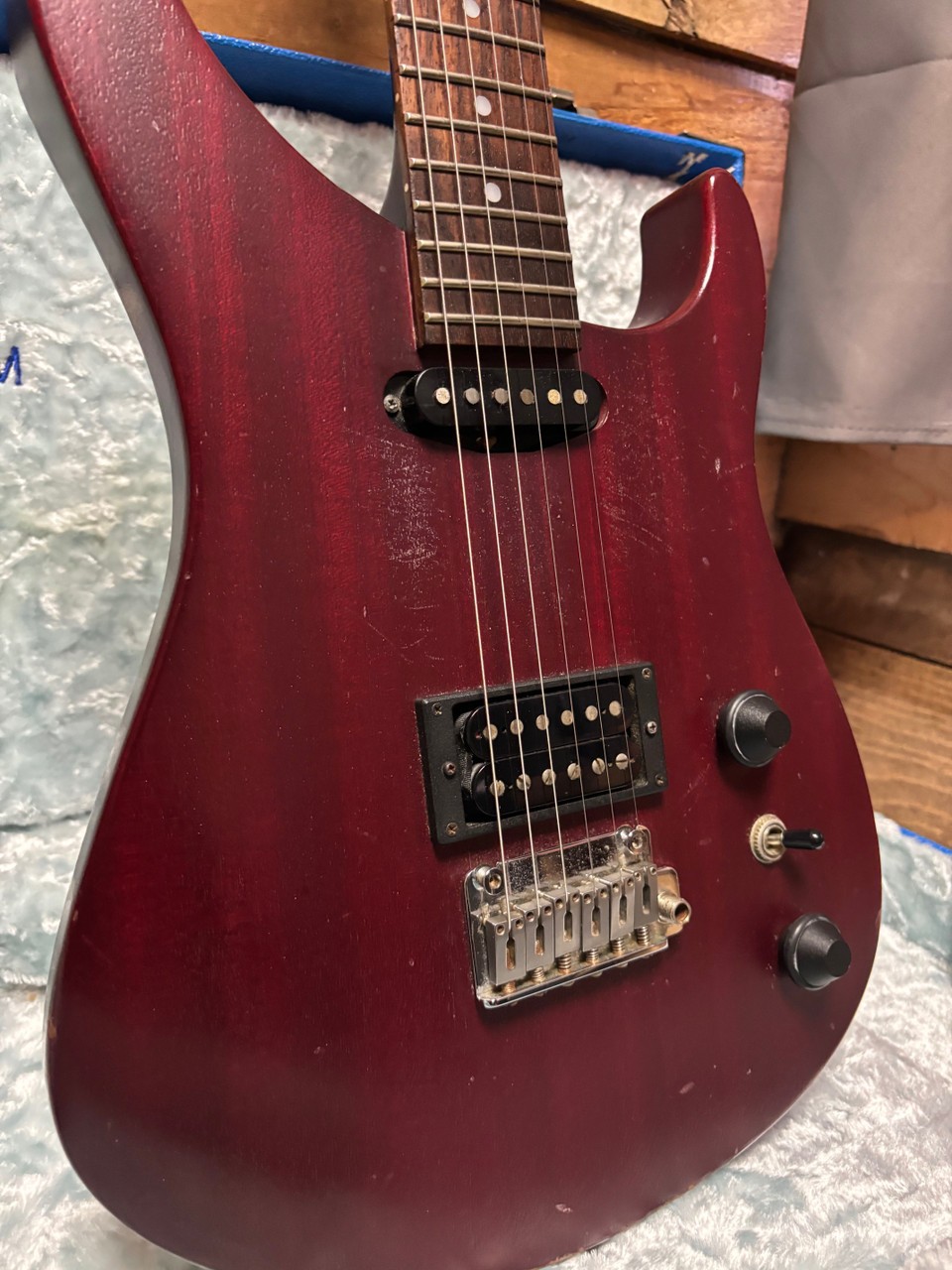 Pre-owned GJ2 Arete 3-Star Oxblood w/case
