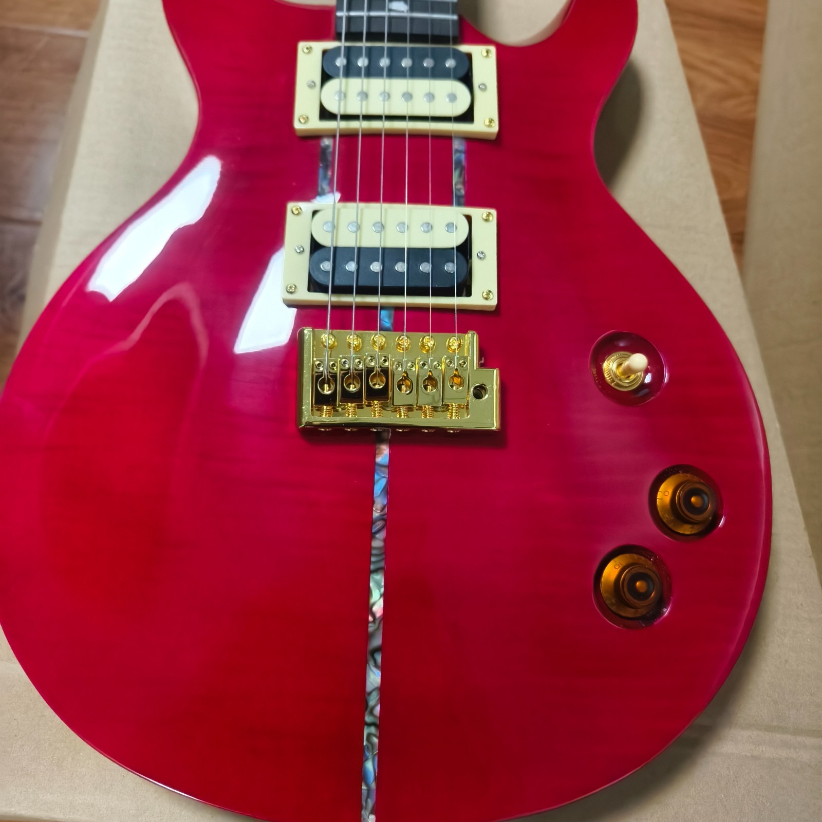 Custom 24 Transparent Red Flame Maple Top Mahogany Electric Guitar