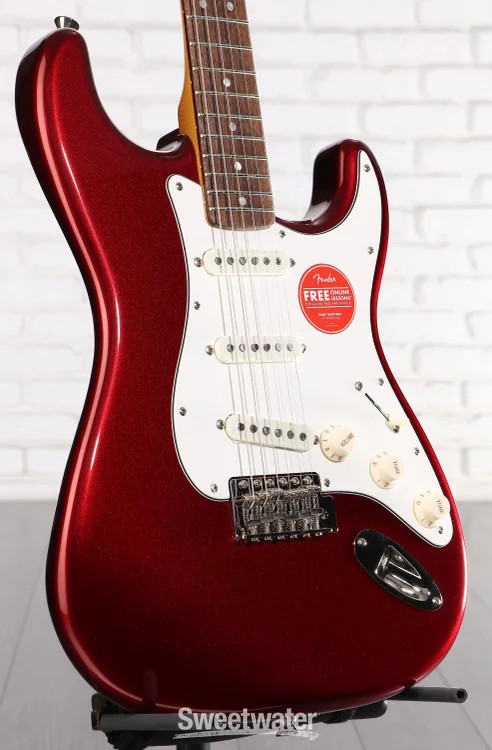 Squier Classic Vibe ’60s Stratocaster – Candy Apple Red