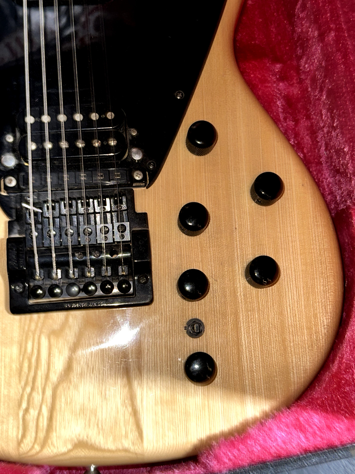 Fuji Roland Electric Guitar Synthesizer 6 String Serial #100757 CASE + OG Lyrics
