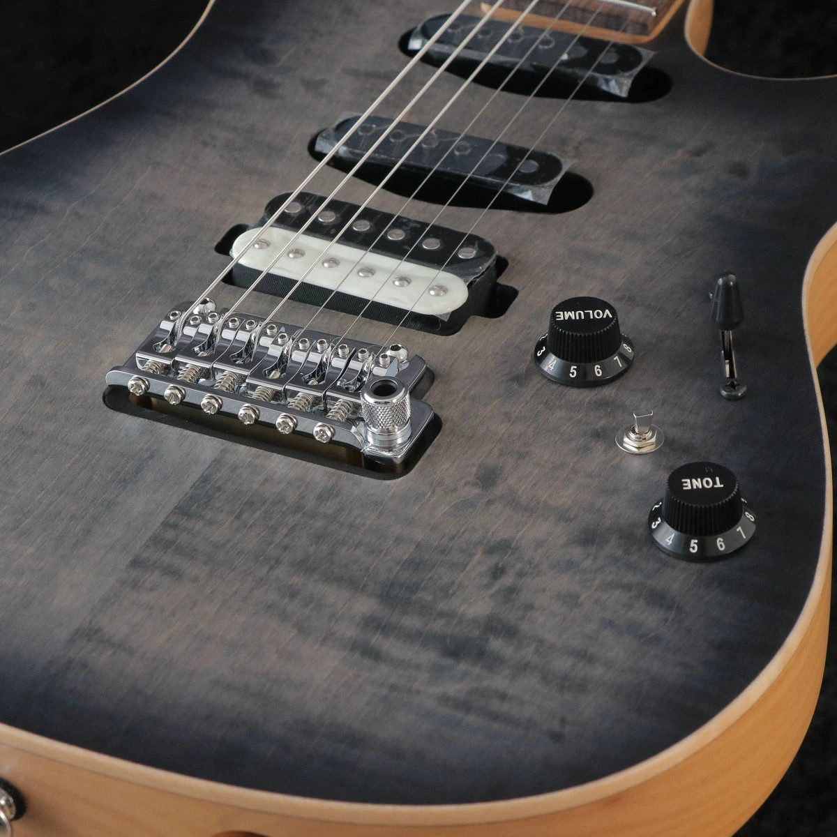 Ibanez / Prestige Tom Quayle Model TQM2-CUF (Charcoal Black Burst Flat) F2431699