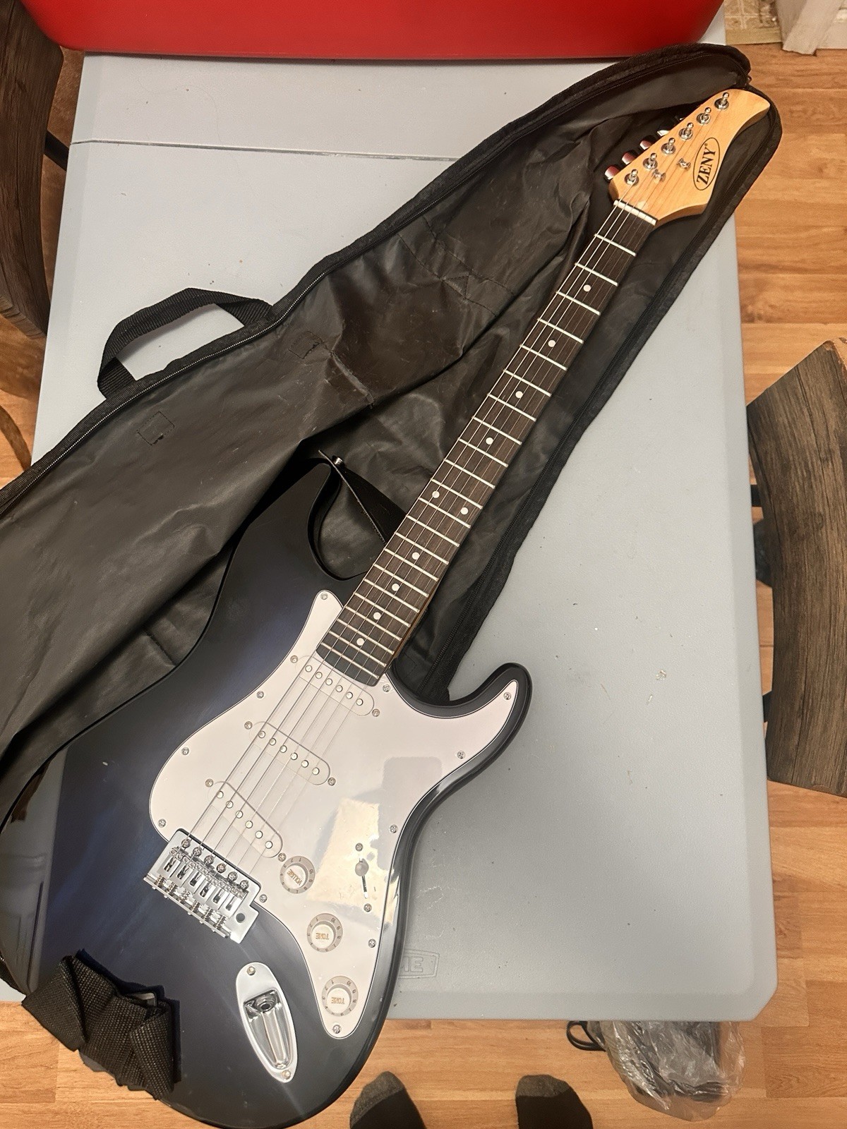 ZENY Black Solid Body Electric Guitar 6-String Right-Handed w/ Glarry AMP