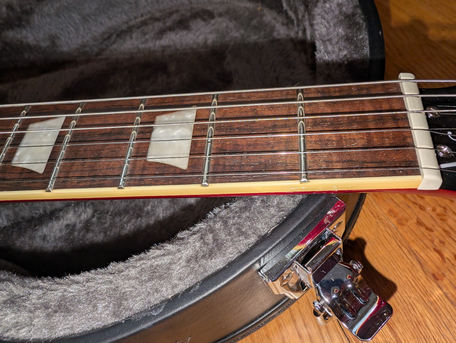 Epiphone Les Paul Standard 50s Figured Top, Bourbon Burst w/ locking Hard Case