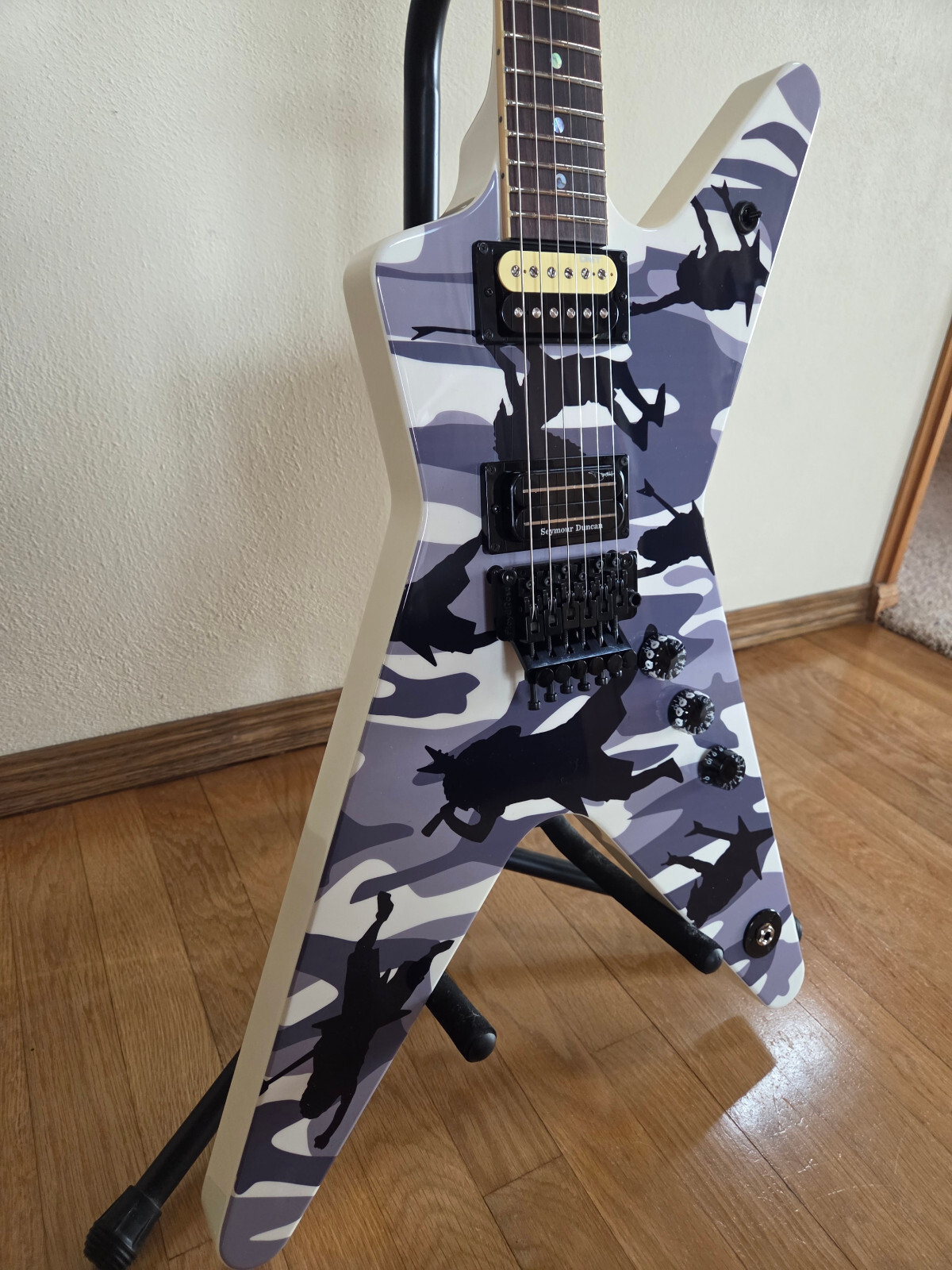 ~ USA ~ 1 of 2 ~ Dean Dime o Flage Dimebag Darrell Pantera Electric Guitar ML