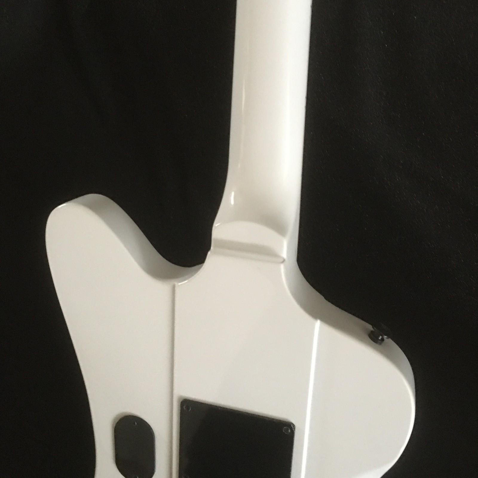 Unbalanced Solid Electric Guitar Single Humbucker Tremolo White Finish Black HW