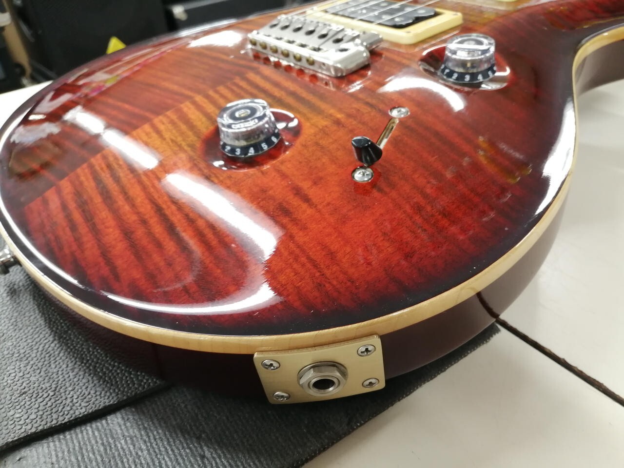 Paul Reed Smith PRS Custom24 Electric Guitar 2011 w/Hard Case