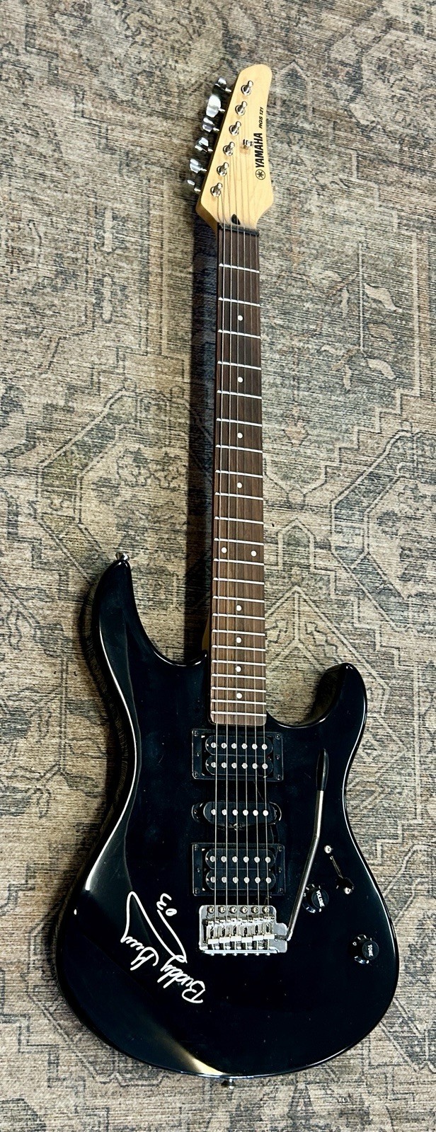 2003 Buddy Guy Autographed Electric Guitar