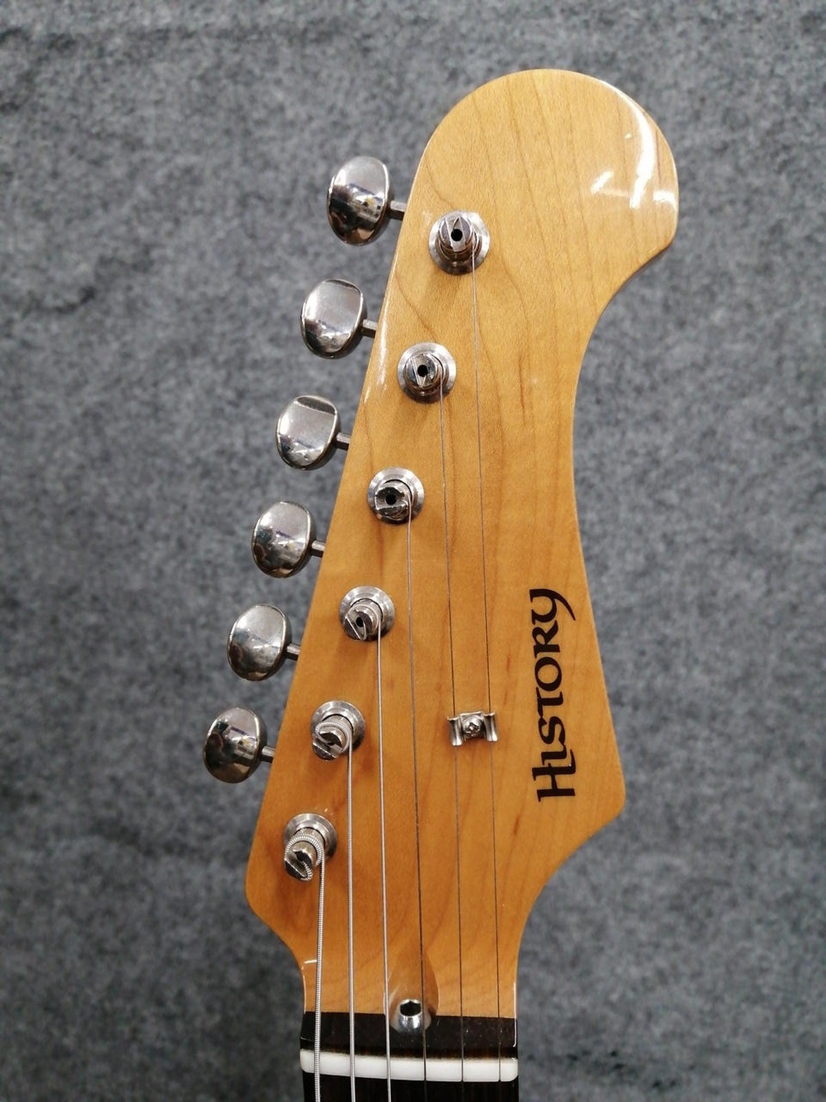 HISTORY CZ-SV/R 3TS Used Basswoodbody Maple neck Rosewood fingerboard w/Softcase