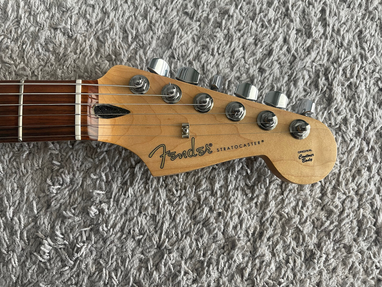 Fender Player Stratocaster HSH 2019 MIM Buttercream Pau Ferro Fretboard Guitar