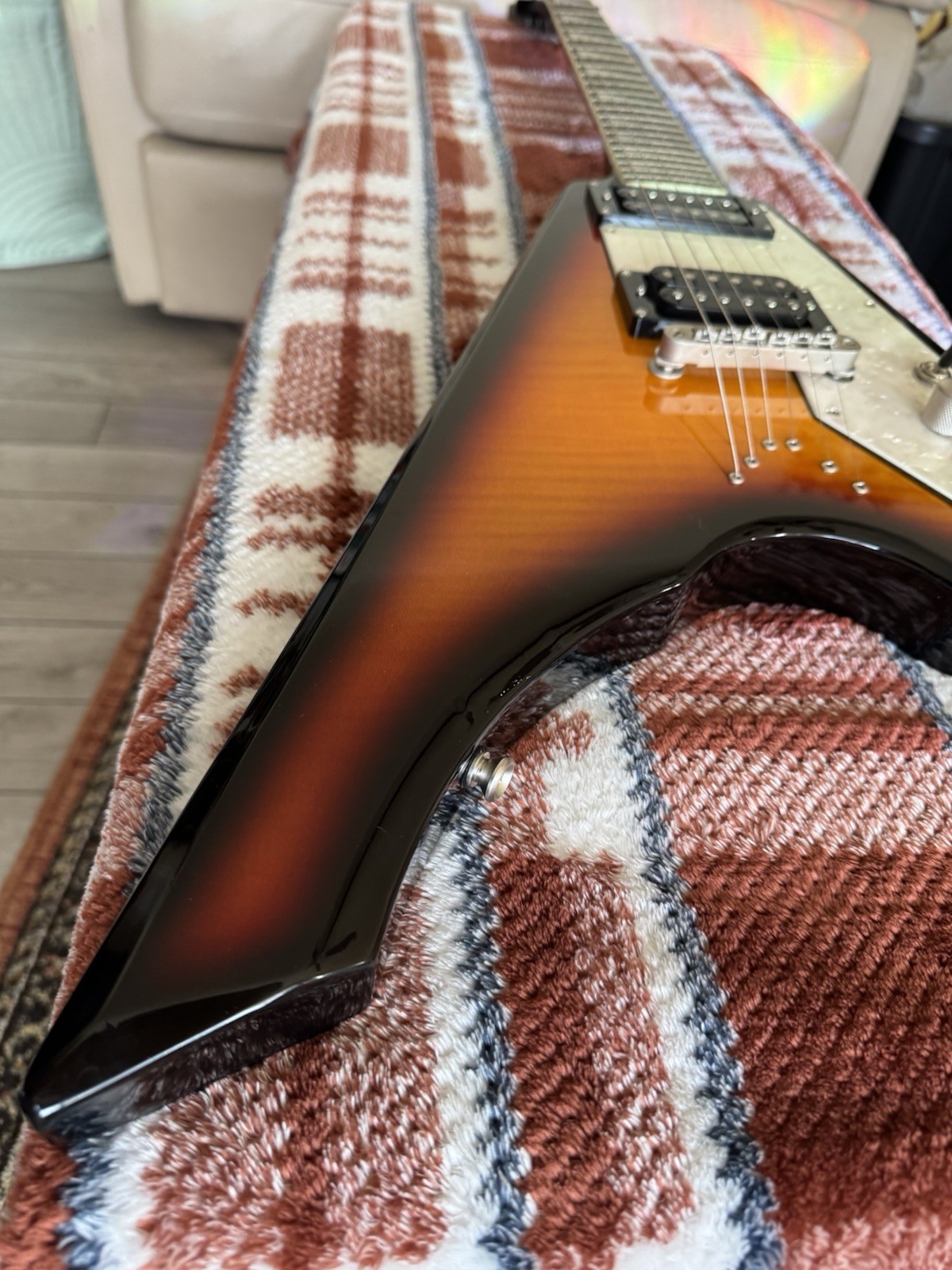 Brownsville Vintage Flying V Electric Guitar 6 String Solid Body Sunburst Tobacc