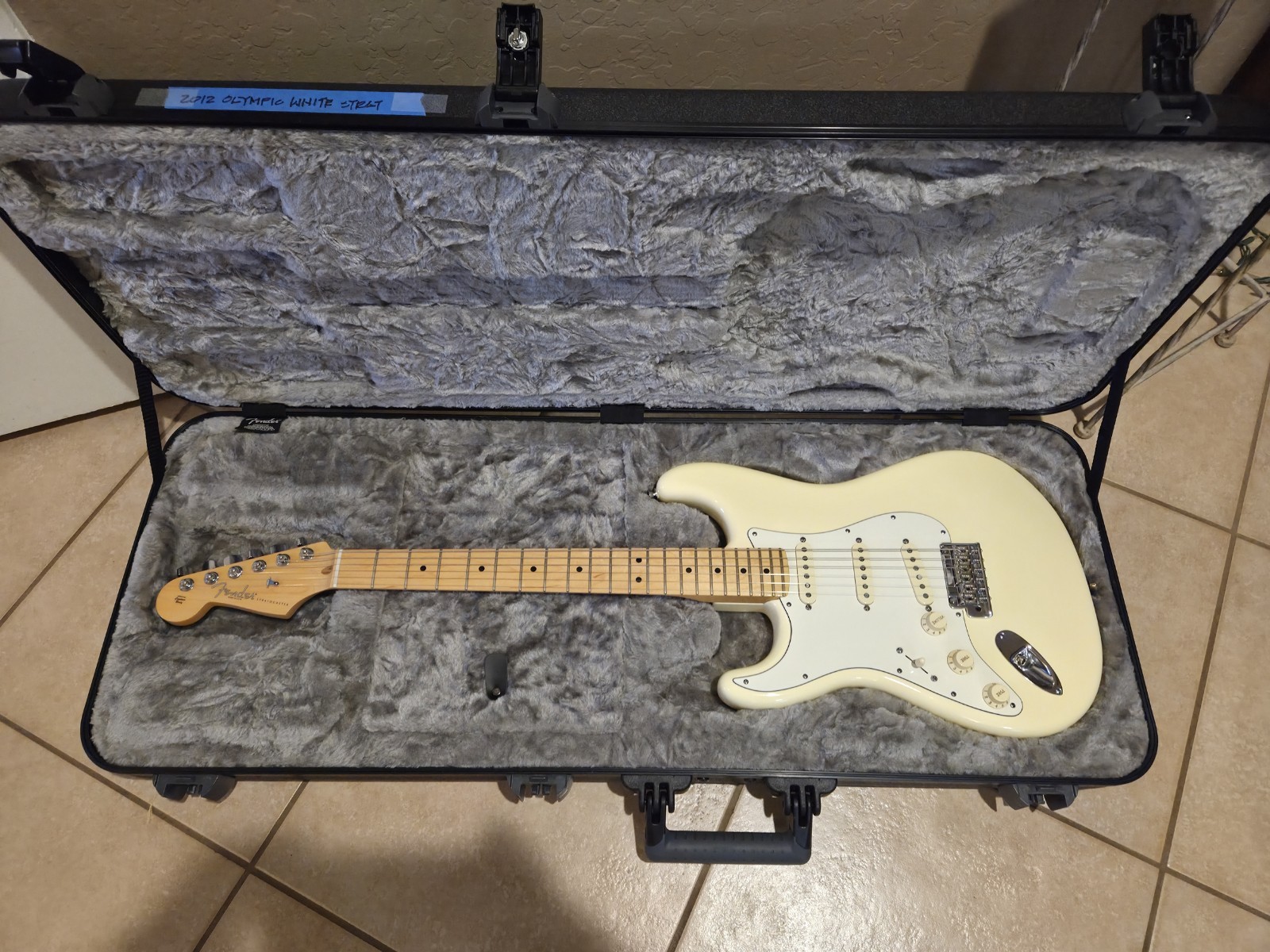 Left-Handed 2012 American Standard Fender Stratocaster lefty