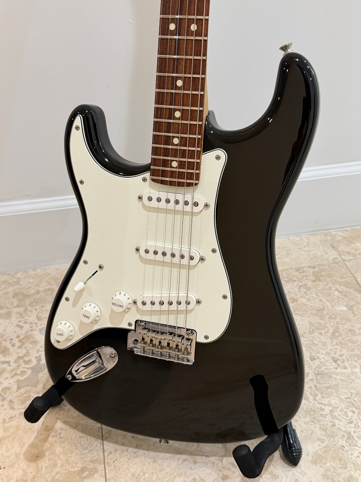2020 Fender Player Stratocaster Left Handed Pau Ferro Fingerboard Made in Mexico