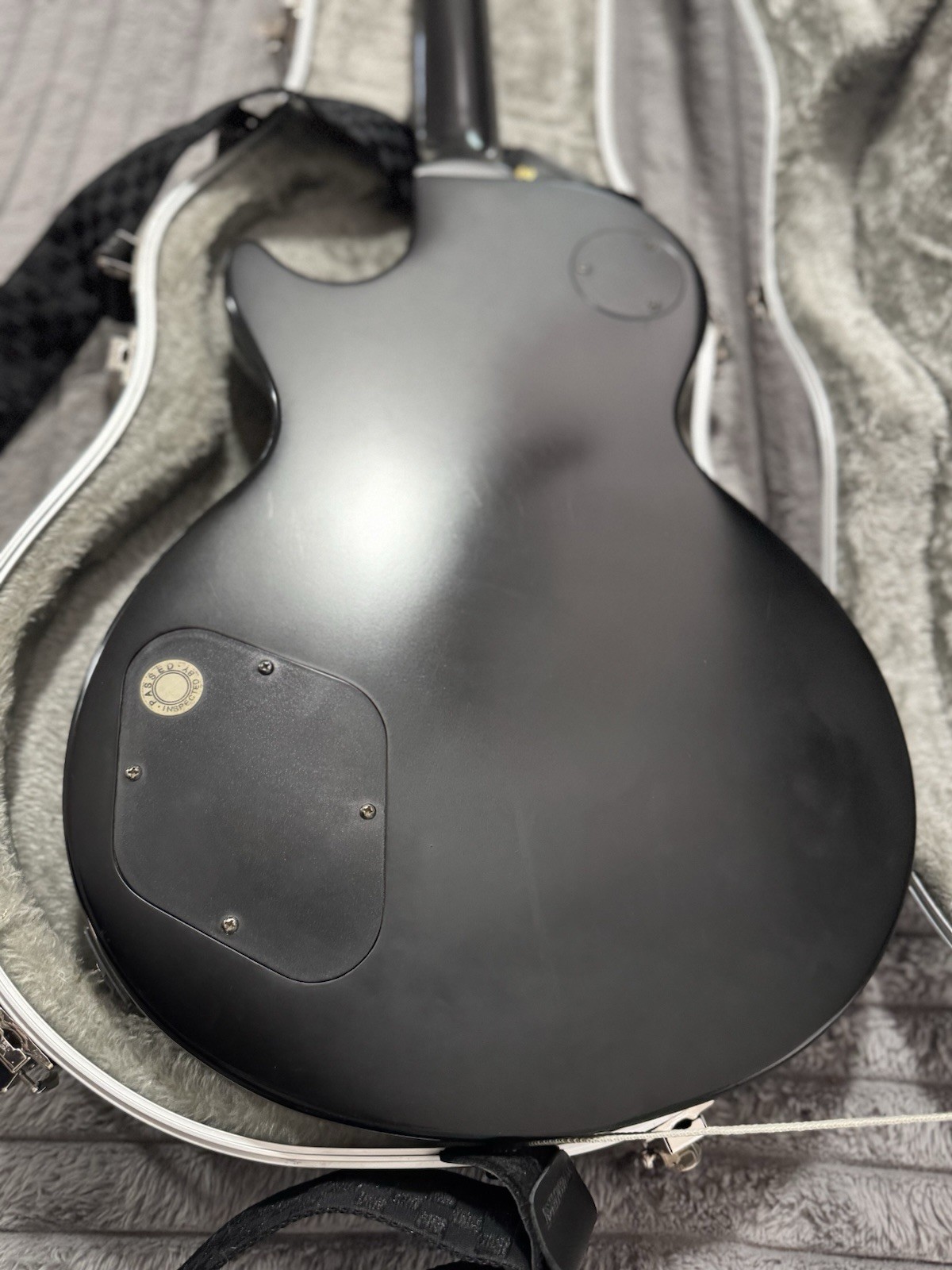 2002 Epiphone Goth Les Paul Made in Korea Electric Guitar w RoadRunner Hard Case