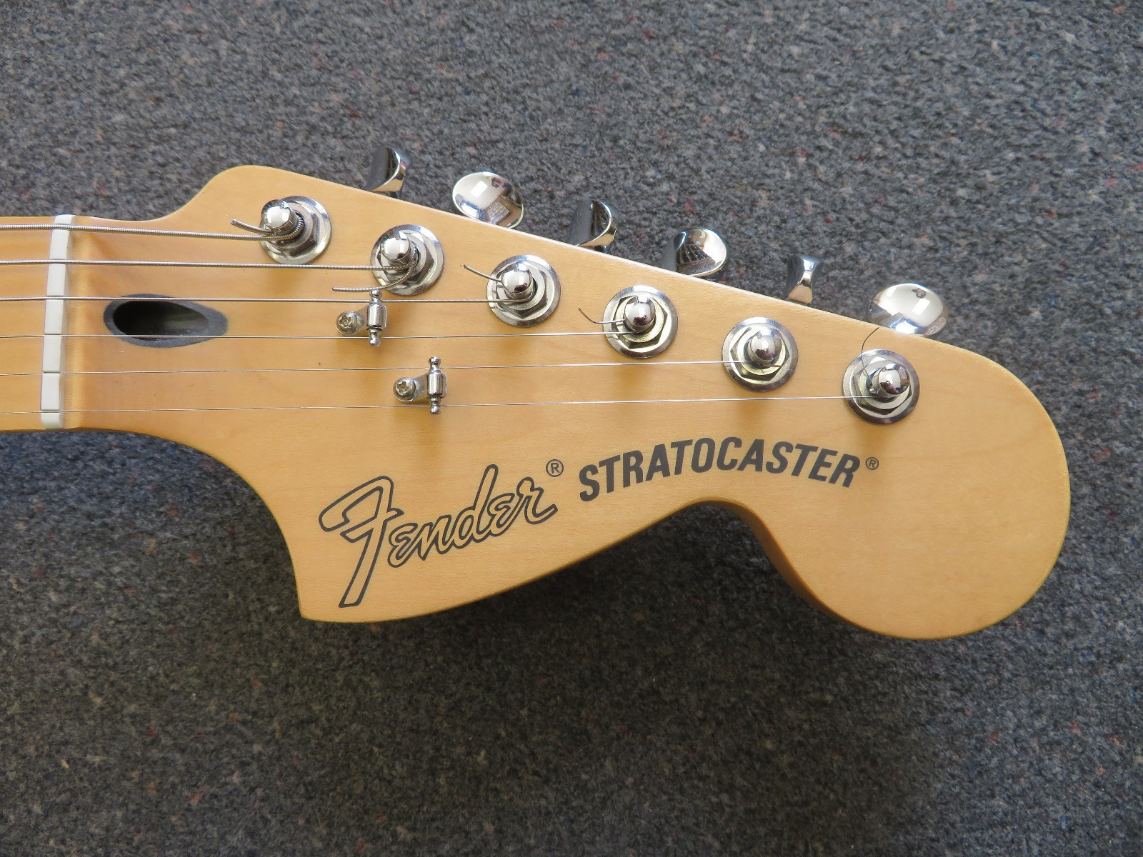 2018 Fender Mexican Stratocaster Buttercream Special Edition Guitar w/Hard Case