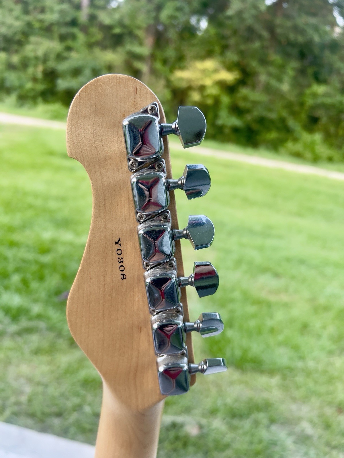 Yamaha Electric Guitar – EG 112C, Padded Case, and Numerous Original Accessories