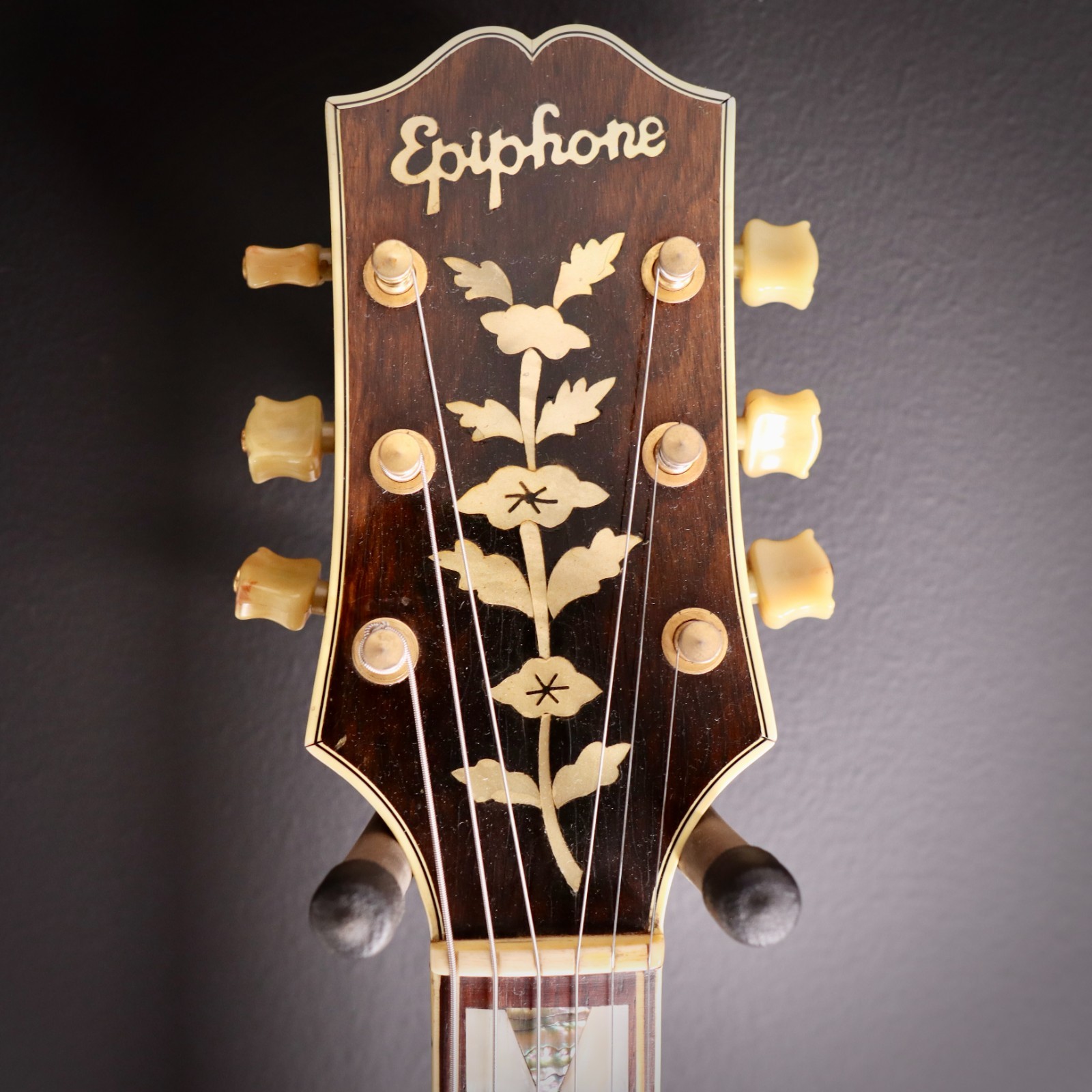 1950 Epiphone Zephyr Deluxe Regent – Lollar P90s