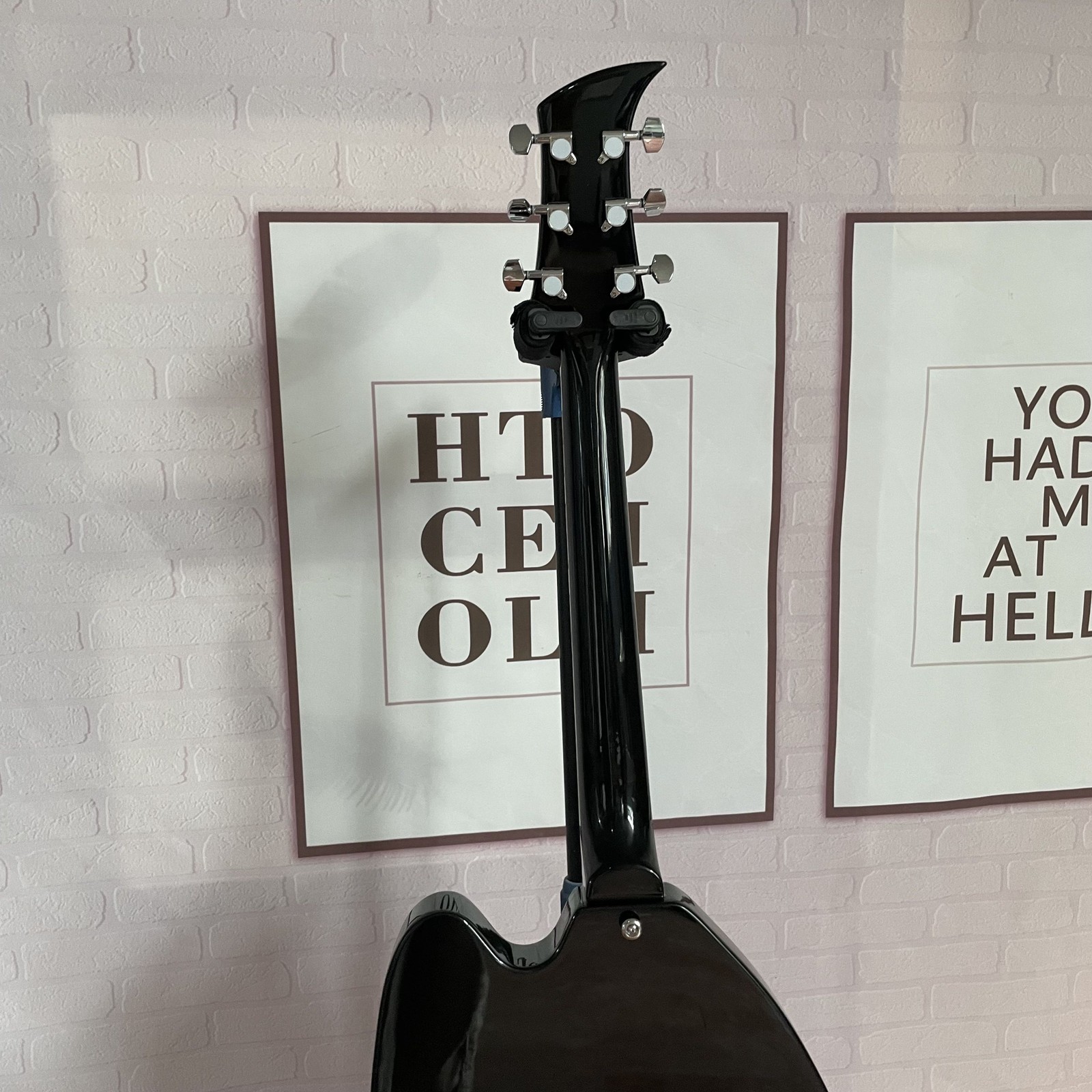 Unique Semi Hollow Body Black Electric Guitar Maple Neck Basswood Body 6 String