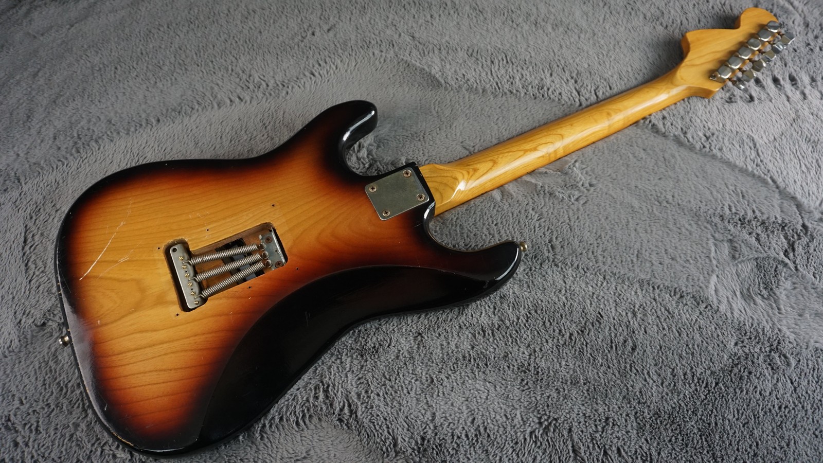 Holly Splendor Series S-Style – Tobacco Burst Tomson MIJ
