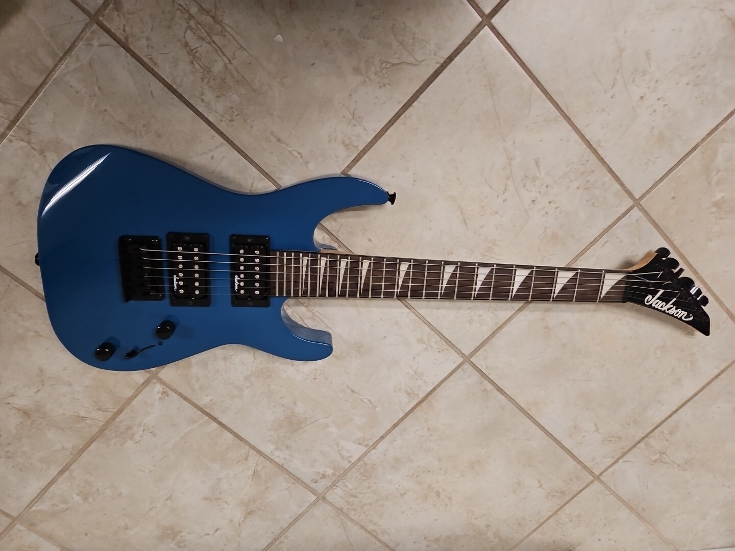 Jackson JS Series Dinky JS11 Amaranth Fingerboard Electric Guitar – Metallic…