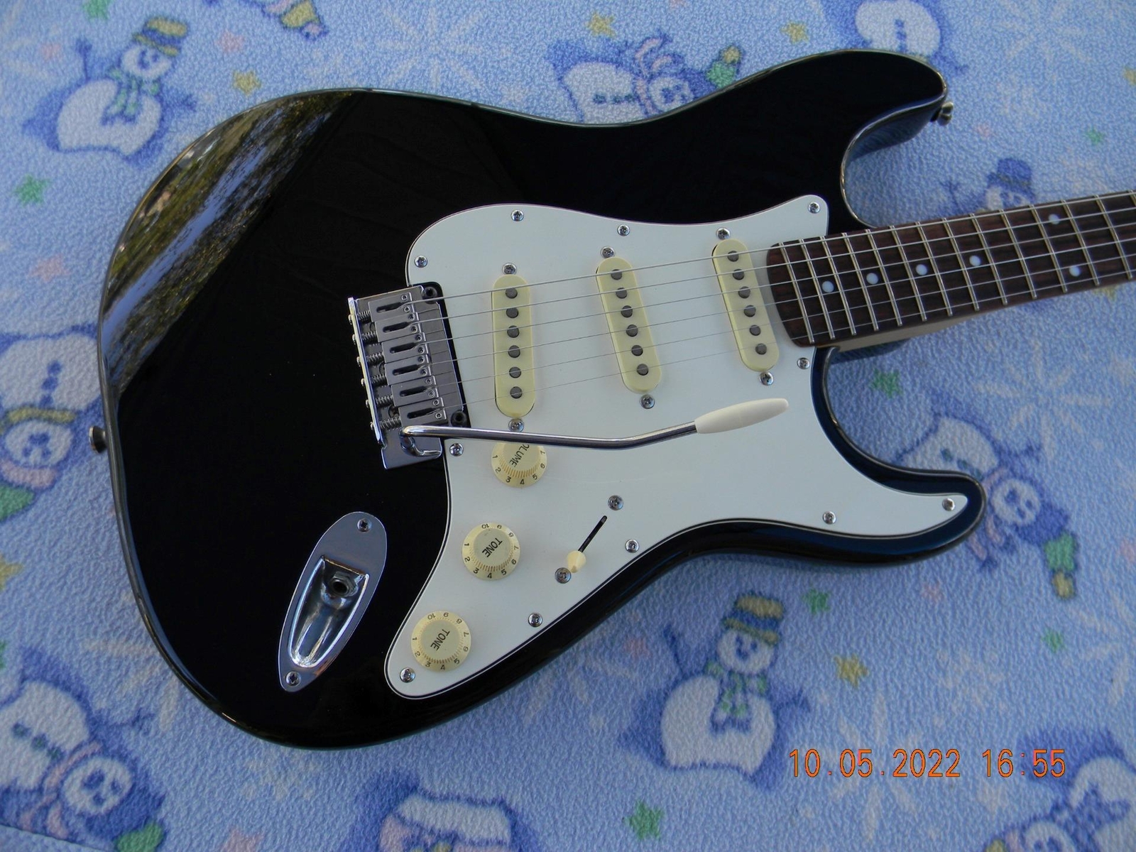 Squier Standard Series Strat , Alnico’s, Custom Wiring, Capacitor Upgrade, Nice