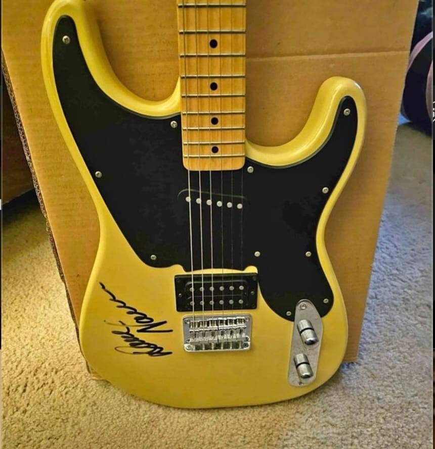 2005 Fender Squier Pawn Shop ’51 autographed Dave Navarro Guitar
