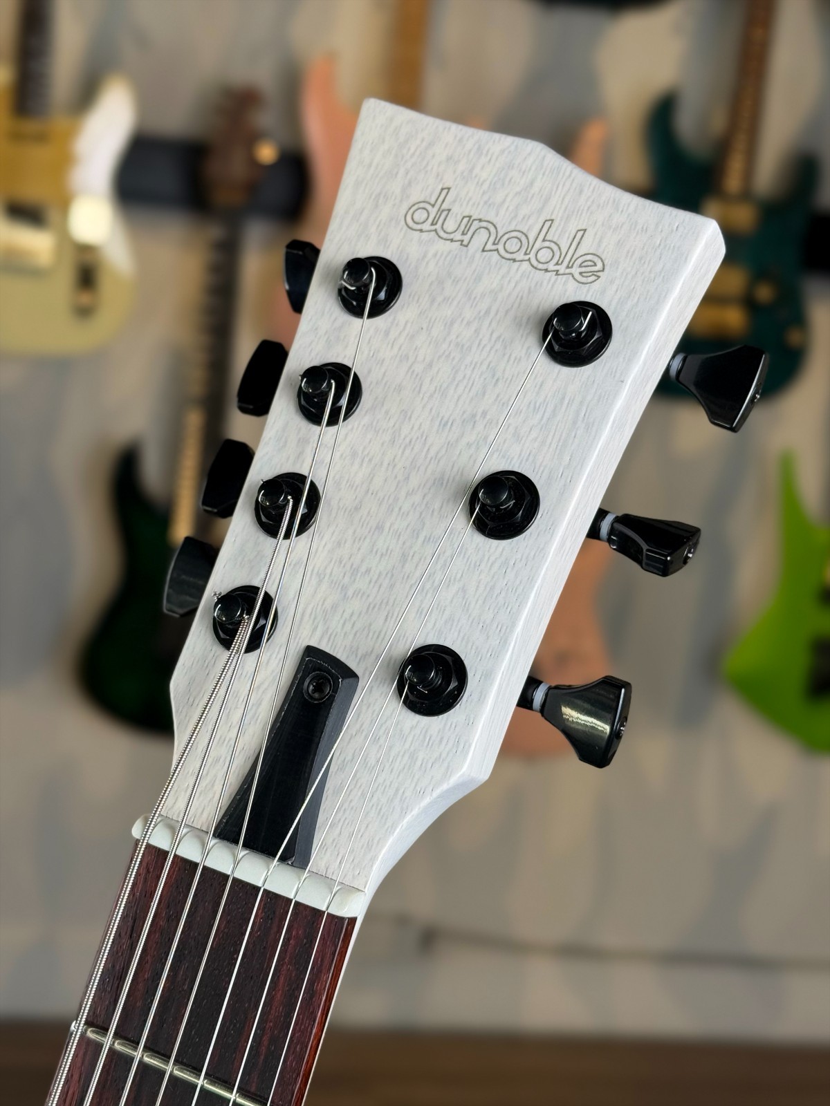 Dunable Gnarwhal 7 USA Custom Shop – Trans White