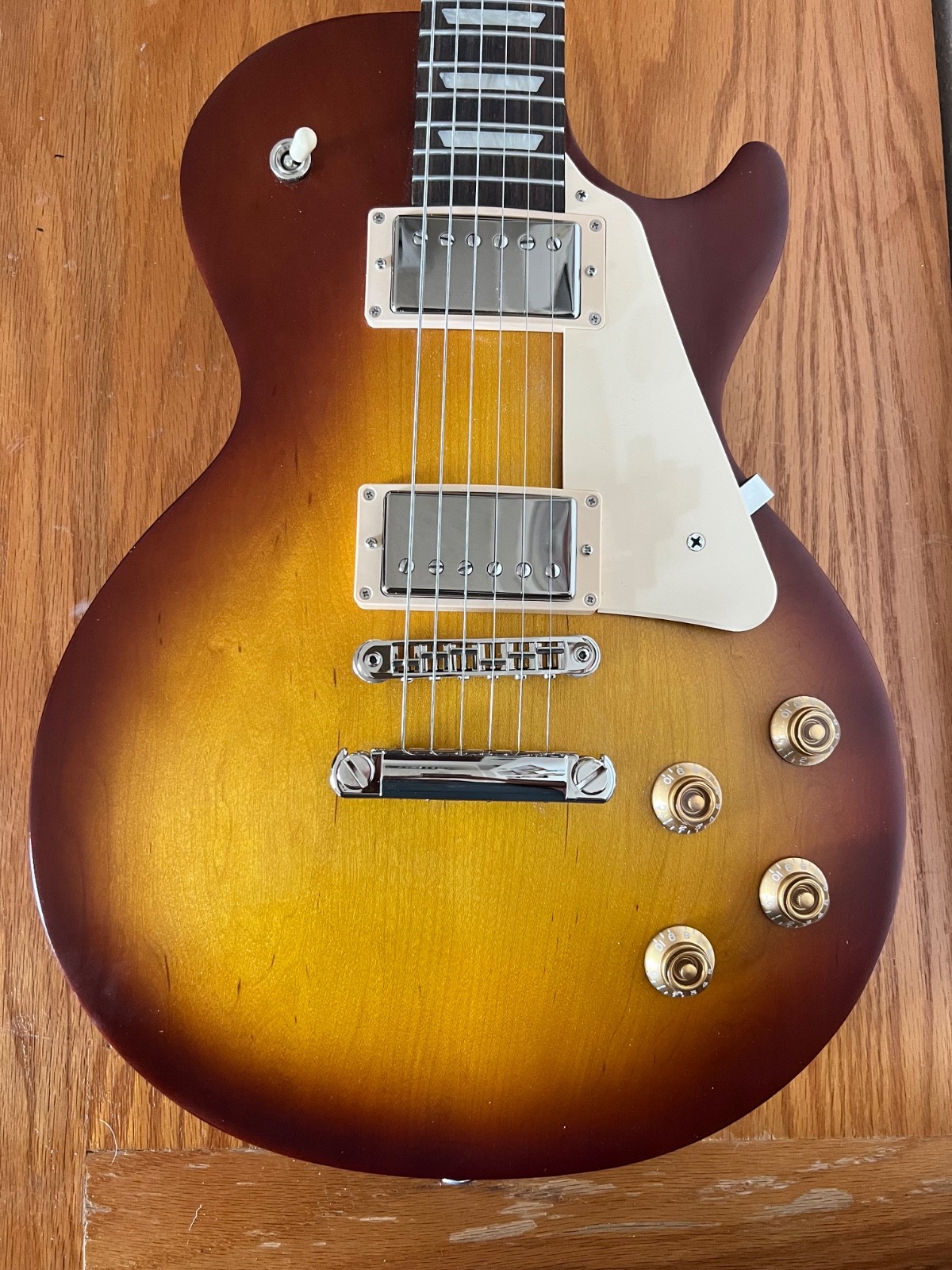 Gibson Les Paul Tribute Electric Guitar – Satin Tobacco Burst