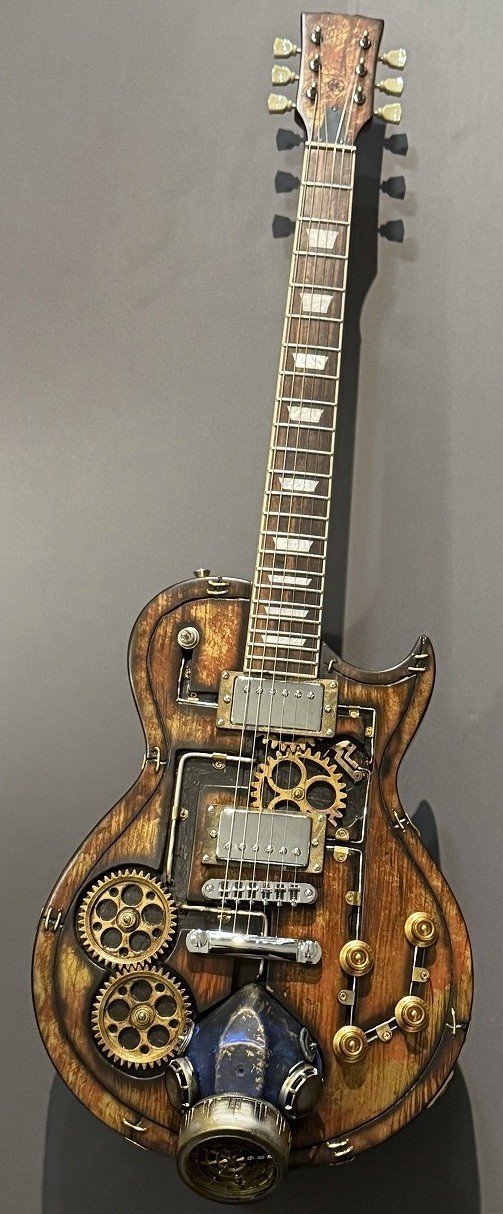 Martper Guitars LP Apocalipse: Overwhelming steampunk feel, 4.07kg