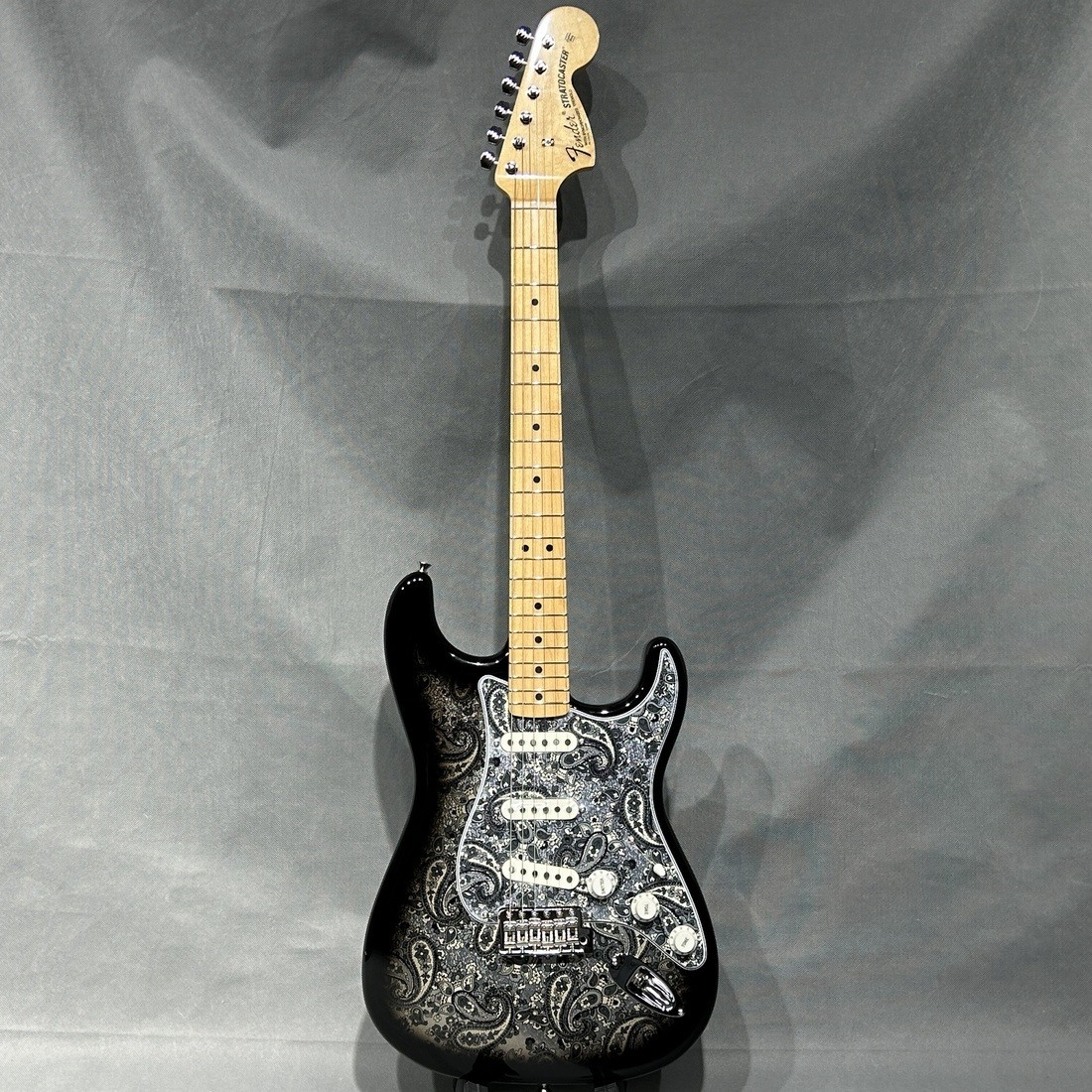 Fender Made In Japan Limited Black Paisley Approx. 3.4Kg Safe delivery from Japa
