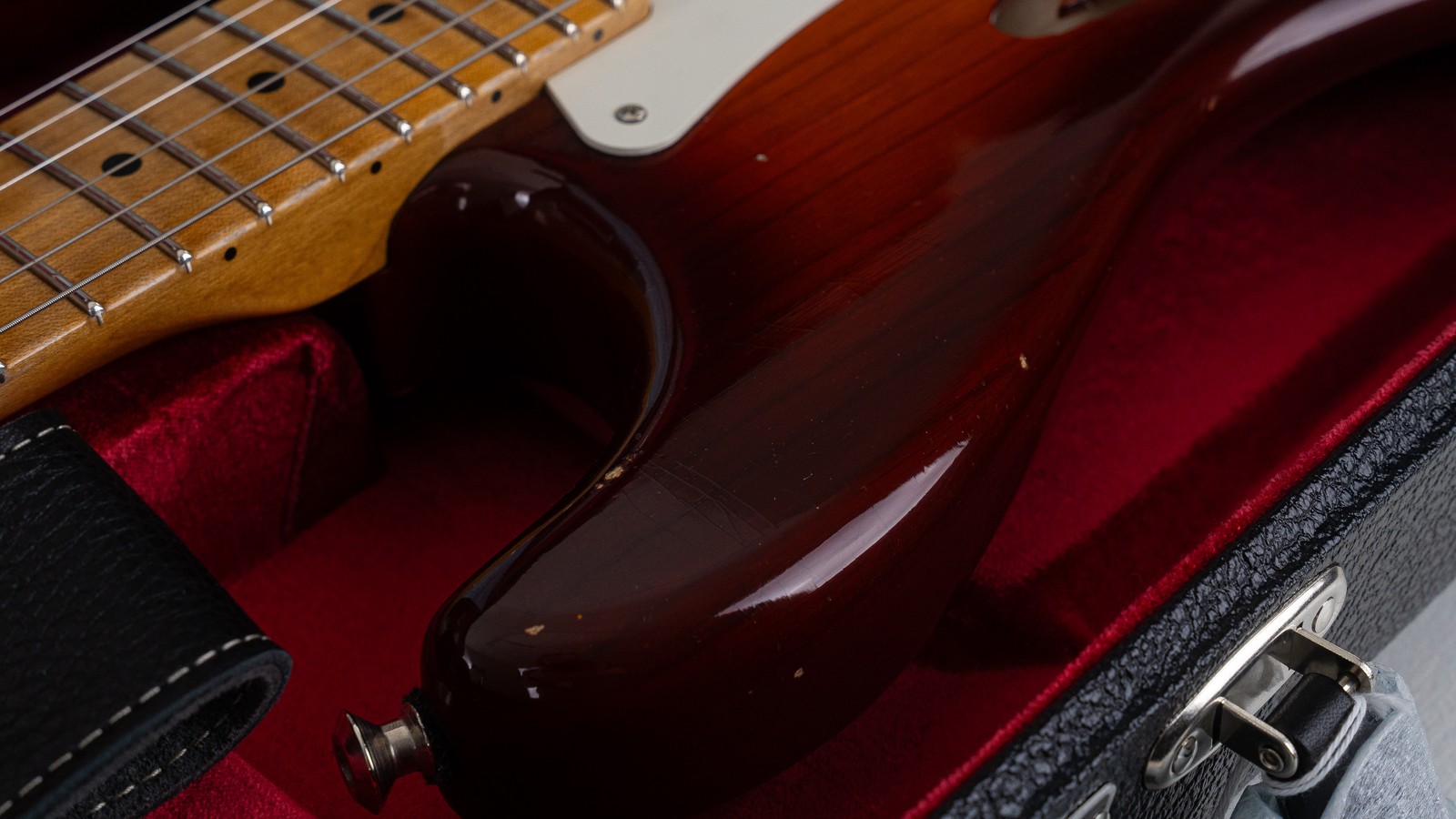 Fender Custom Shop Postmodern Stratocaster Journeyman Relic Guitar, Violin Burst
