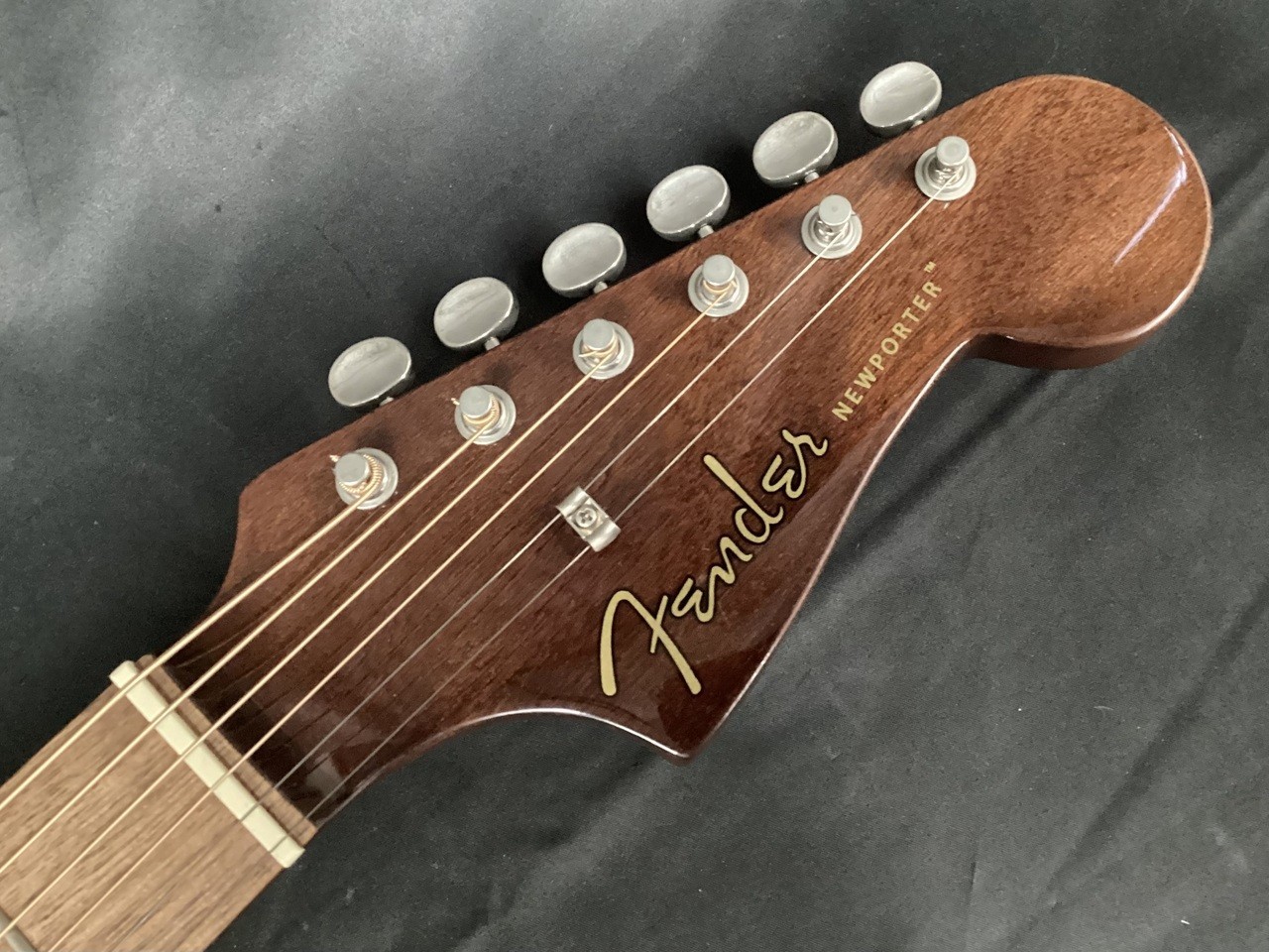 Fender Newporter Player A/E Guitar – Natural w/ Walnut FB With Case USED