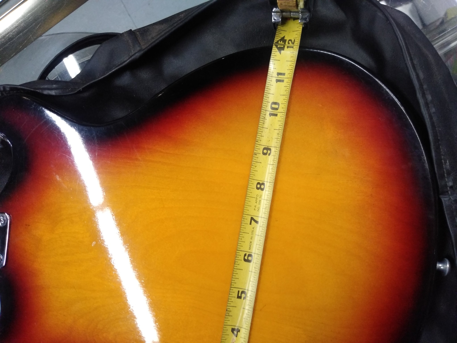 Vtg Prestige Electric 6 String Guitar w/Tremolo Arm Pick Guard Steel Reinforced