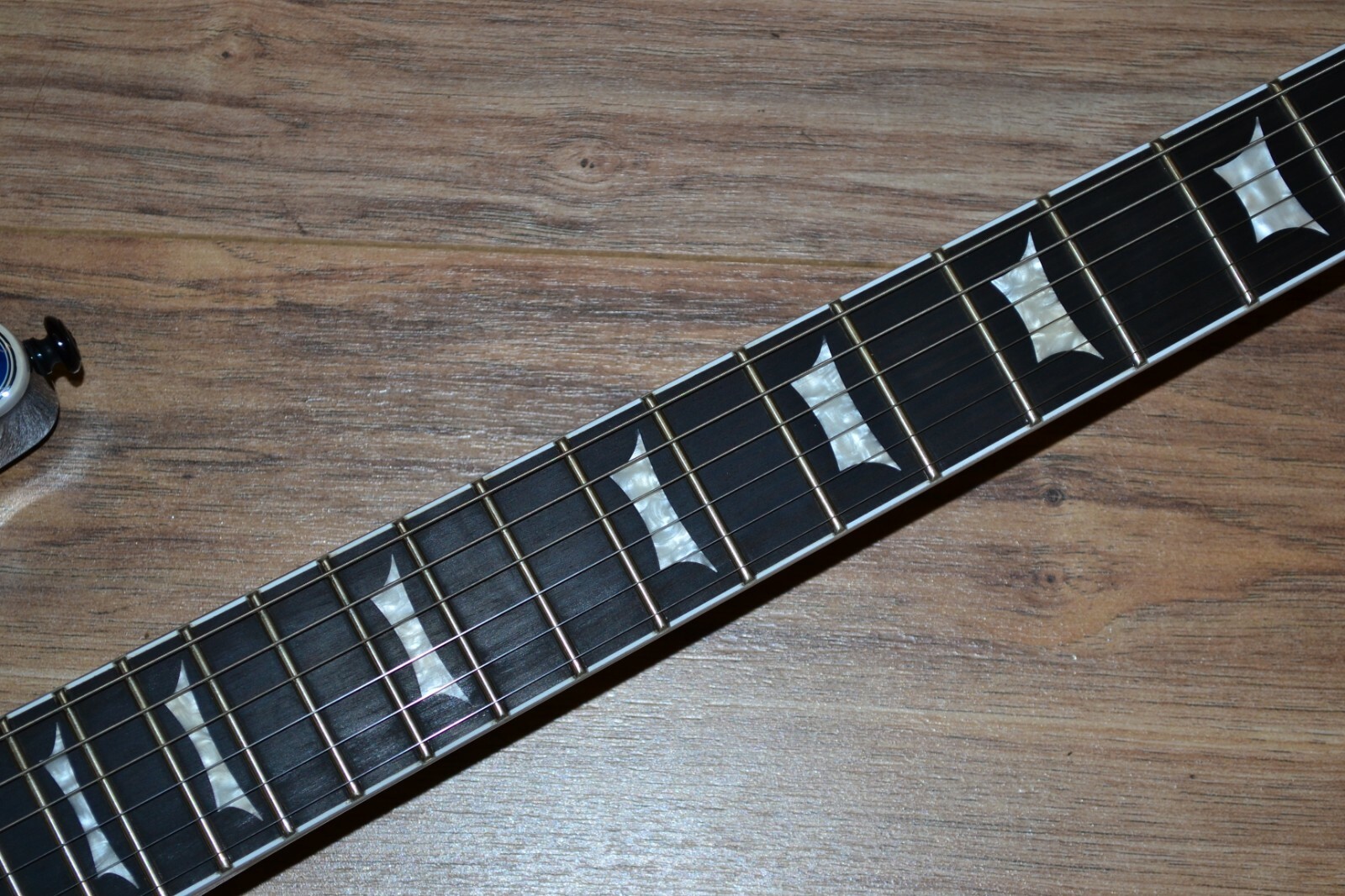 Dean Select Series Quilted Maple Ocean Burst Icon Model