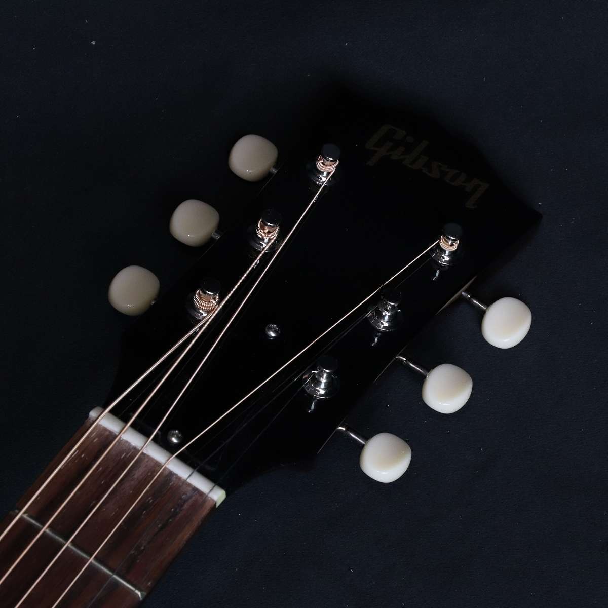Gibson / 1950s J-45 Original Vintage Sunburst Serial Number: 22955092 1.97kg