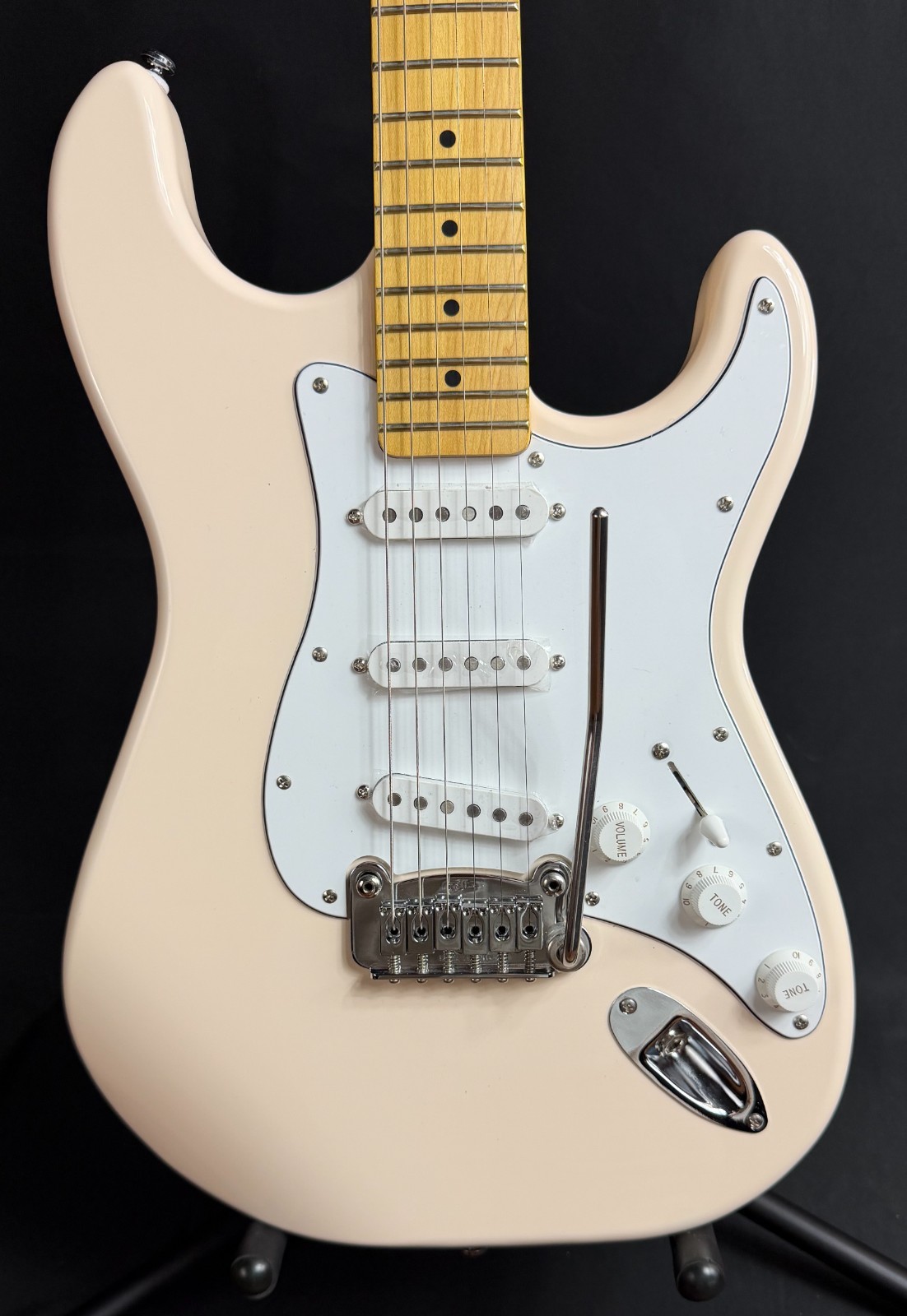 G&L Tribute Legacy Electric Guitar Olympic White Finish (780)