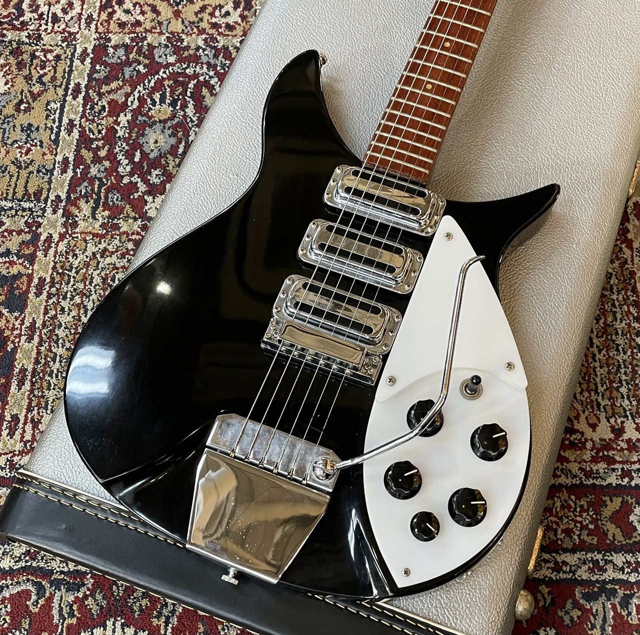Rickenbacker 325V63 Jetglo Used Electric Guitar [AUTH]