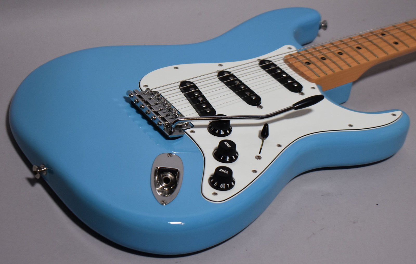2023 Fender MIJ Limited International Color Maui Blue Stratocaster w/HSC