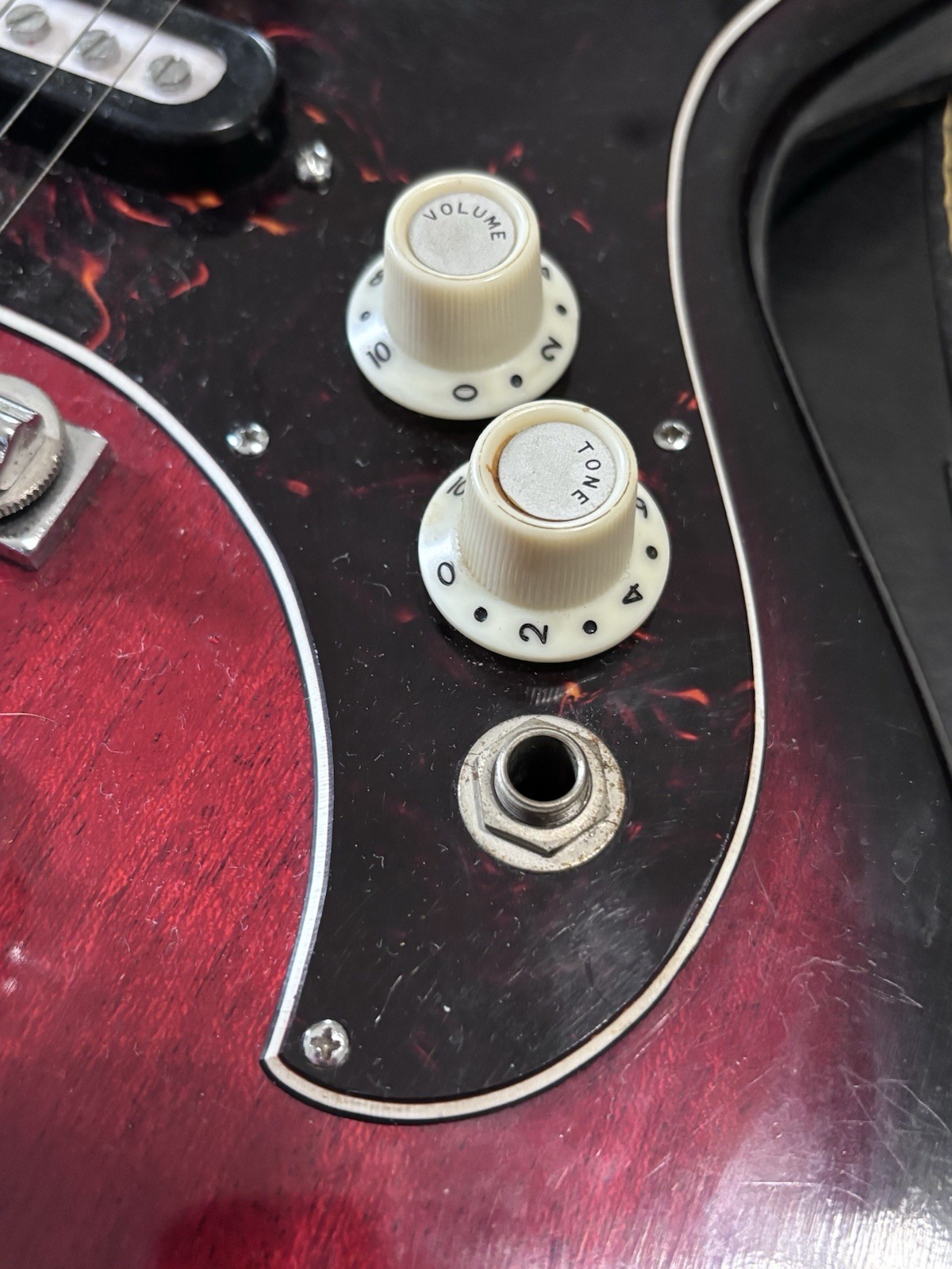 VINTAGE 60s-70’s SORRENTO ELECTRIC GUITAR