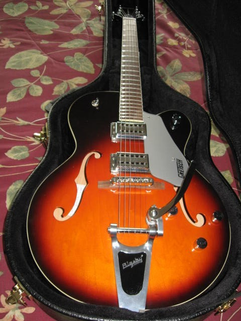GRETSCH ANNIVARSARY SUNBURT 2008 G5120 W/ BLACK LOCKING HARDSHELL CASE #599-9