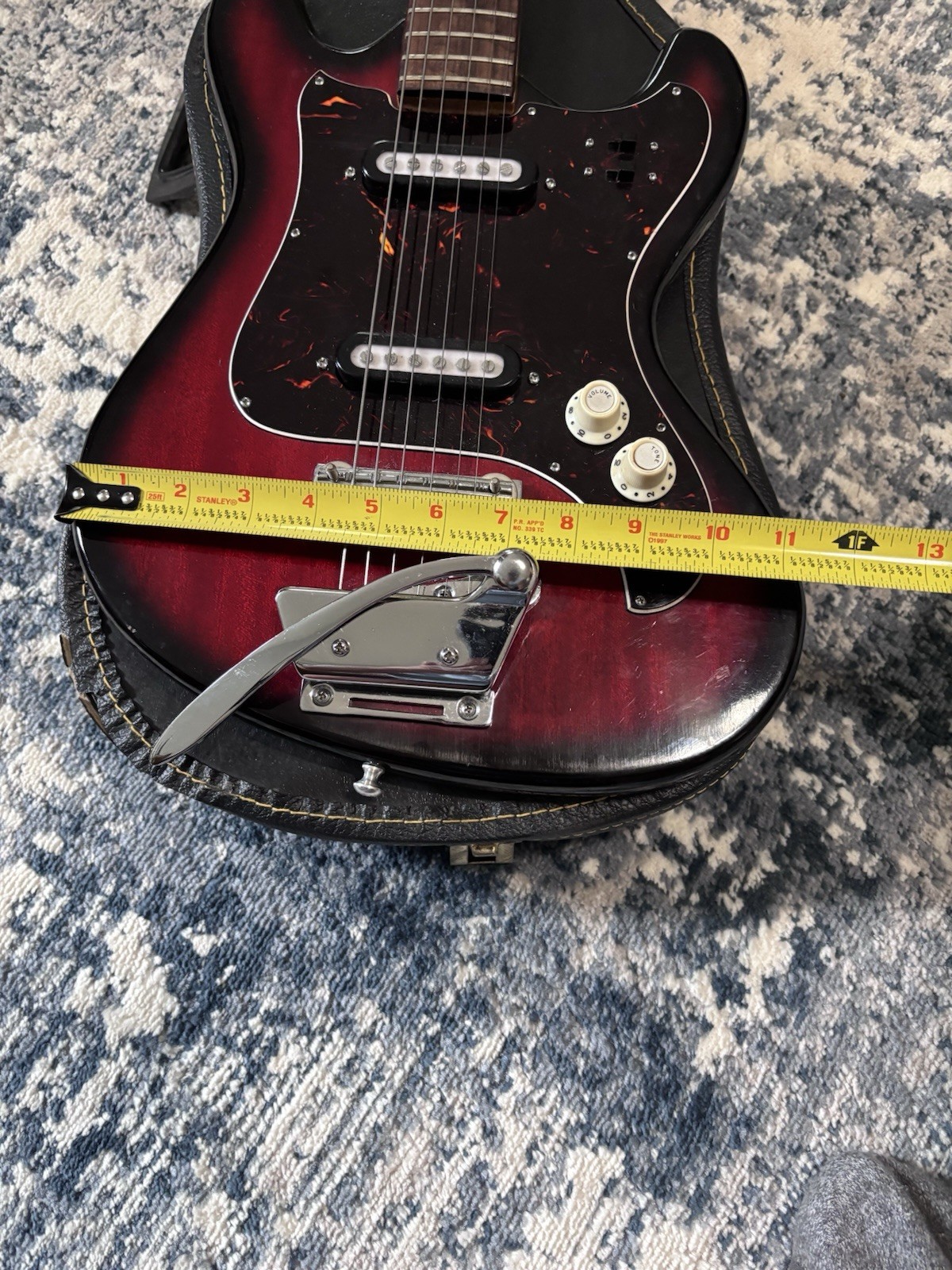 VINTAGE 60s-70’s SORRENTO ELECTRIC GUITAR