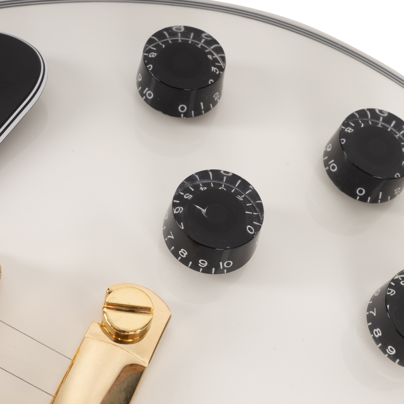 Used Gibson Les Paul Custom – Gloss Alpine White