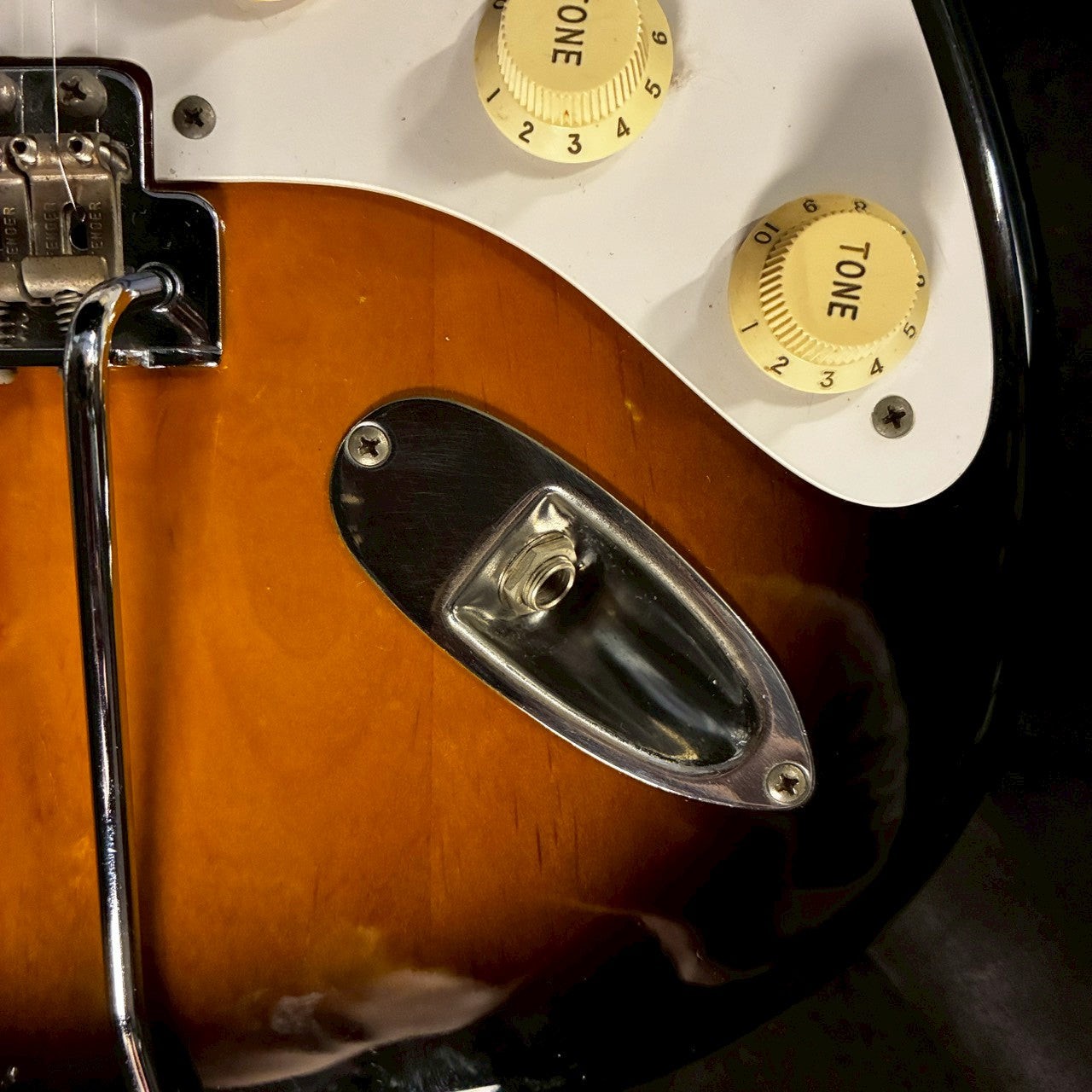 Fender Japan ST-57 2tone Sunburst Alder body【3.72kg】