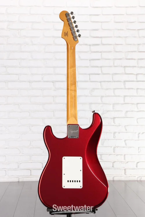 Squier Classic Vibe ’60s Stratocaster – Candy Apple Red