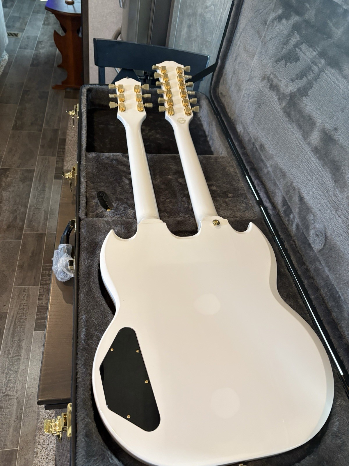 Epiphone EDS-1275 Double Neck Alpine White 2025 With Gibson Upgrades
