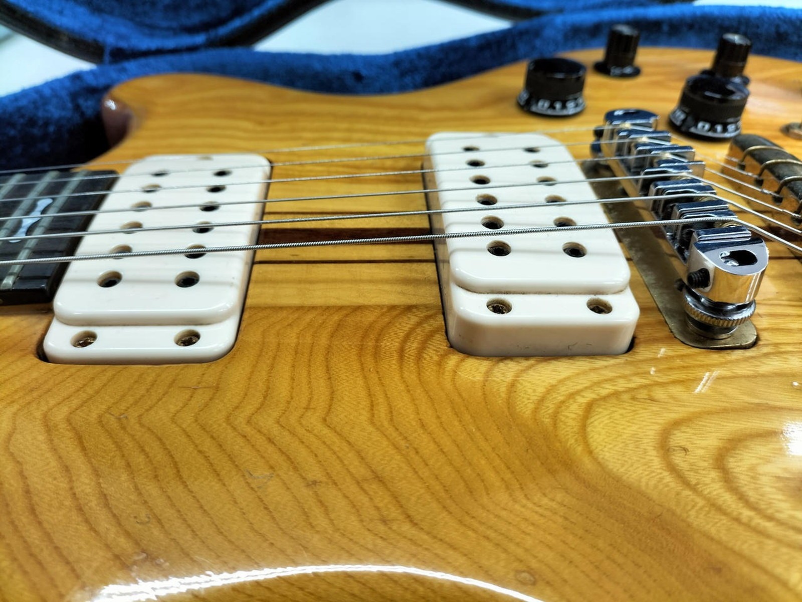 GRECO GO-1200 Used 1978 Mahogany body Walnut neck Ebony fingerboard w/Hard case