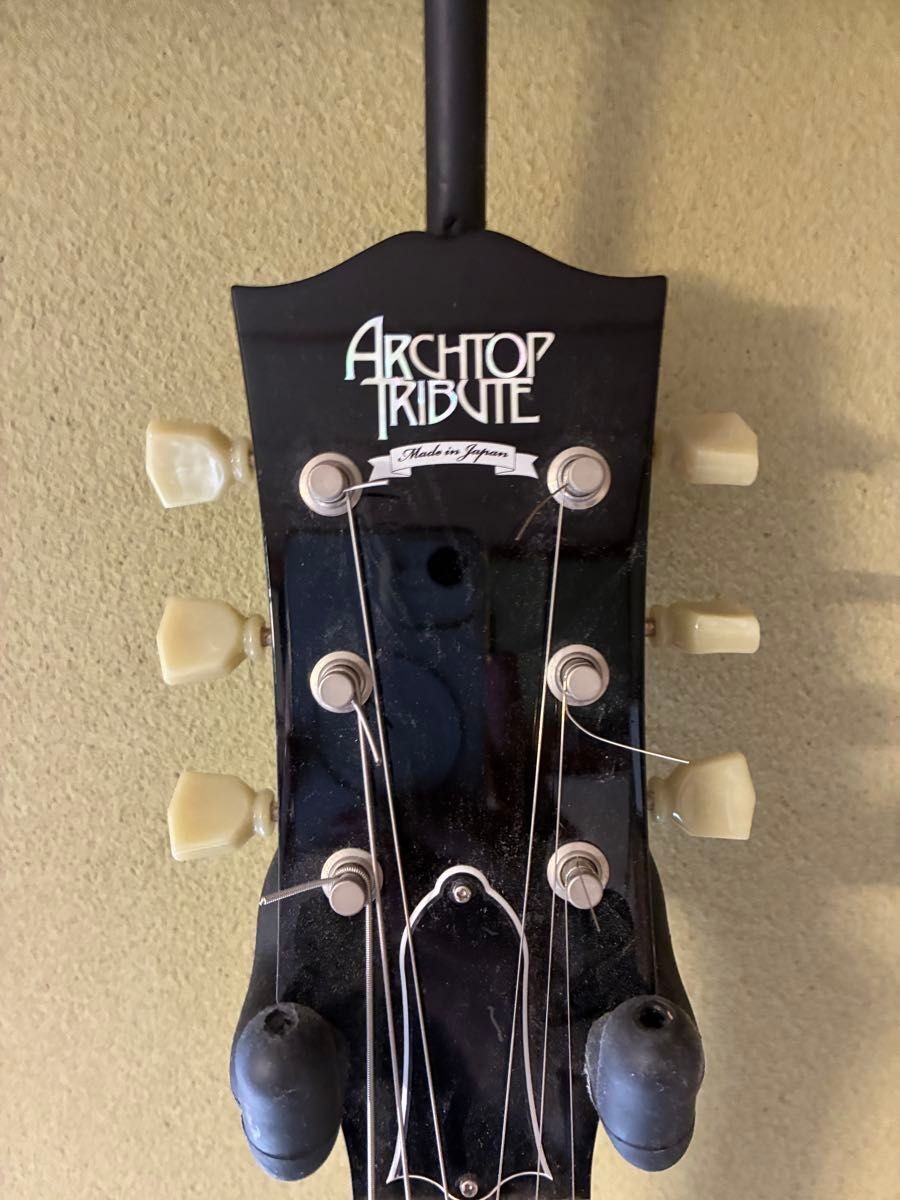 Archtop Tribute AT135STP Sunburst Semi Acoustic Guitar F Hole Neck Pickup Loose